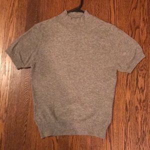 Neiman Marcus Gray 100% Cashmere Sweater